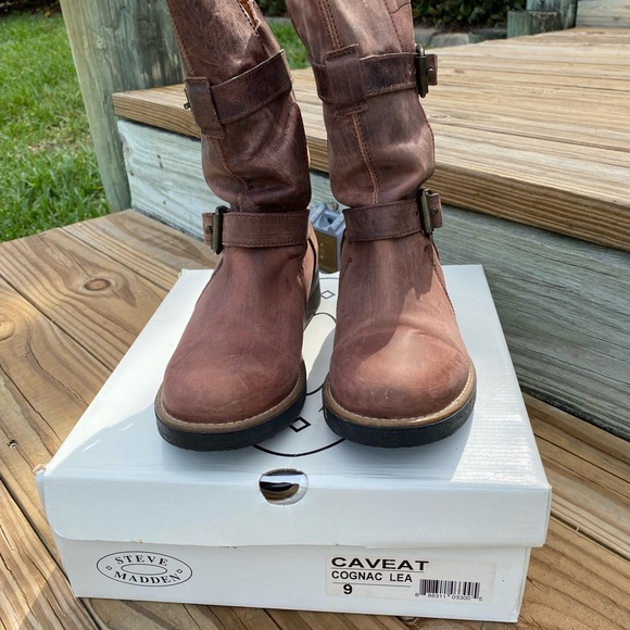 Steve Madden Caveat Cognac Buckle 